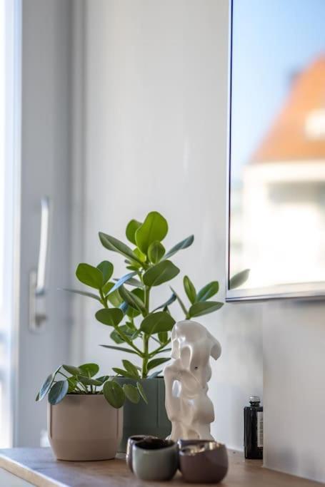 Home Away, Light And Bright Cadzand Bagian luar foto