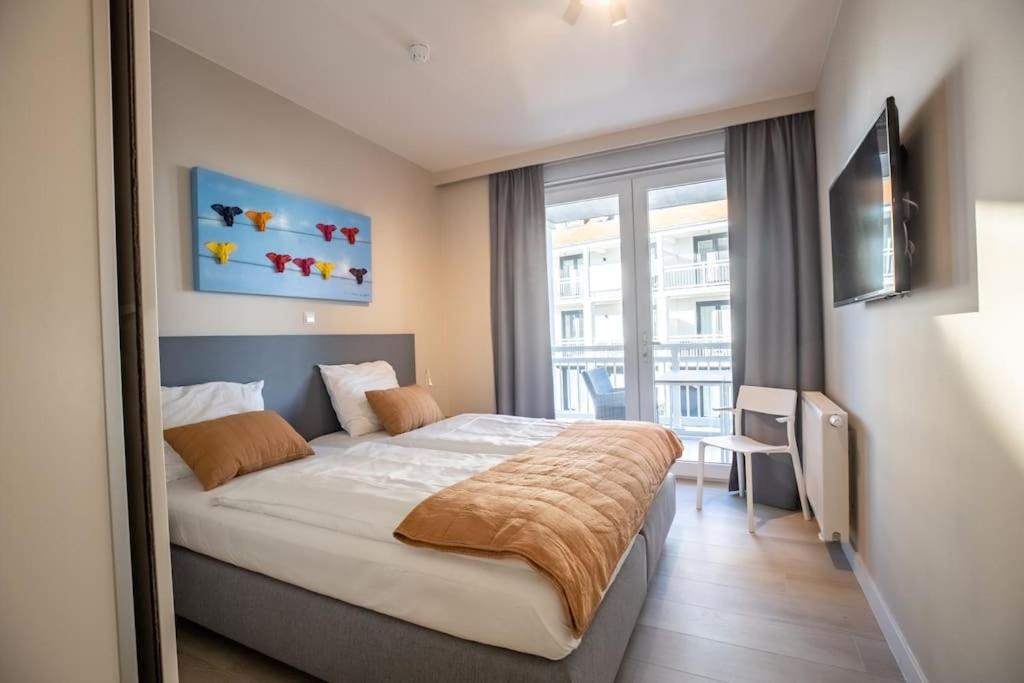Home Away, Light And Bright Cadzand Bagian luar foto